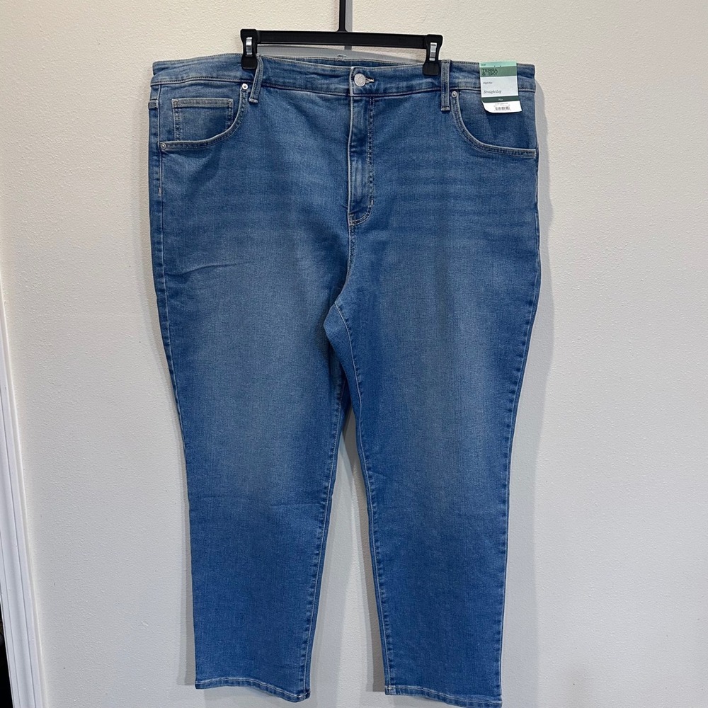 NWT Terra & Sky Womens 24W High Rise Straight Leg Jeans Light Wash Blue